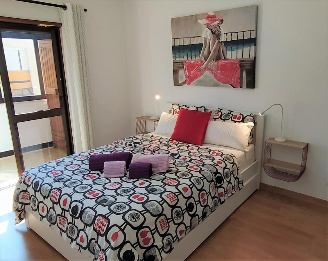 Large Apartment Near The Beach And Lisbon Costa da Caparica Exterior photo