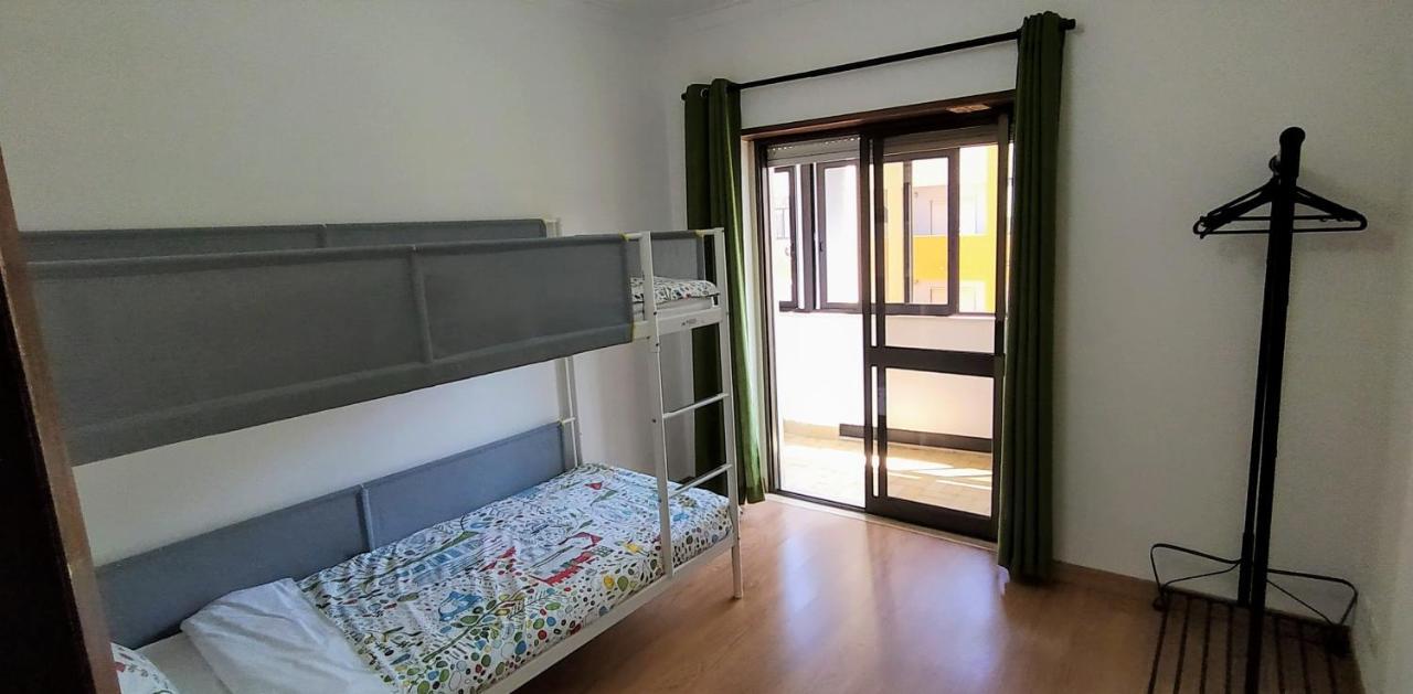 Large Apartment Near The Beach And Lisbon Costa da Caparica Exterior photo